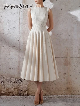 TWOTWINSTYLE Apaļu Kakla Elegants Kleitas Sievietēm bez Piedurknēm, ar Augstu Vidukli Krokas Vasaras Kleita Sieviešu Modes un Stila Apģērbu 2023